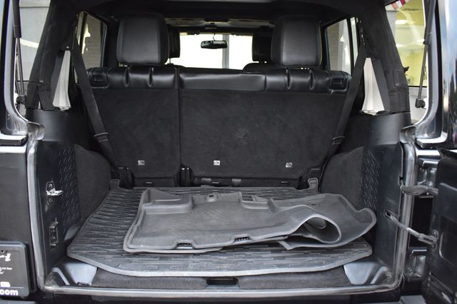 2015 Jeep Wrangler Unlimited 4WD 4dr Altitude - 23060560 - 31