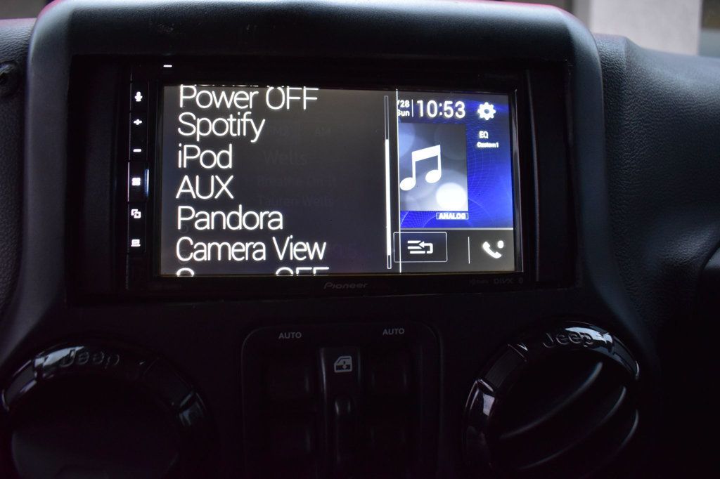 2015 Jeep Wrangler Unlimited 4WD 4dr Altitude - 23060560 - 45