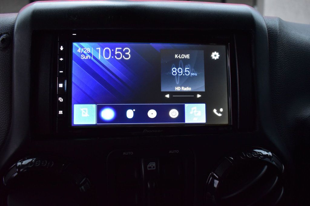 2015 Jeep Wrangler Unlimited 4WD 4dr Altitude - 23060560 - 46