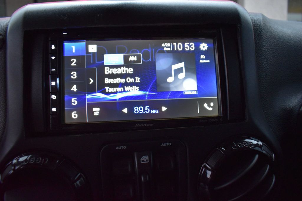 2015 Jeep Wrangler Unlimited 4WD 4dr Altitude - 23060560 - 47