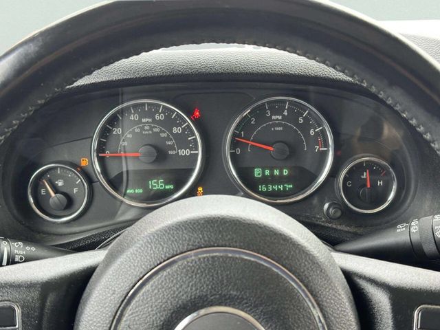 2015 Jeep Wrangler Unlimited 4WD 4dr Altitude - 22983734 - 25