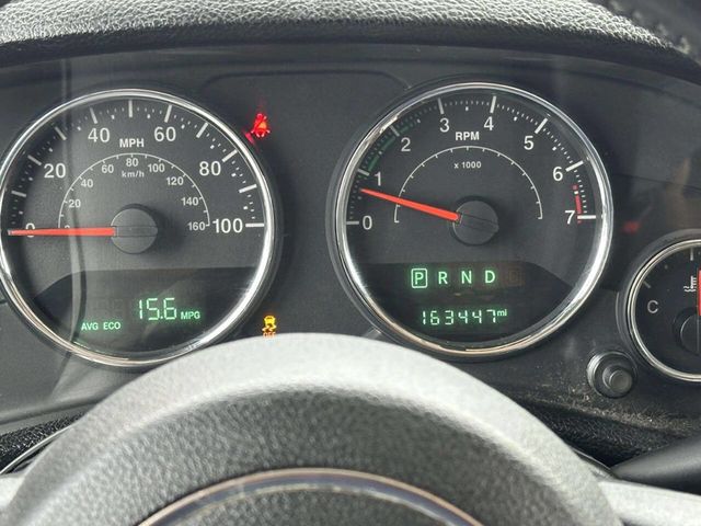 2015 Jeep Wrangler Unlimited 4WD 4dr Altitude - 22983734 - 26