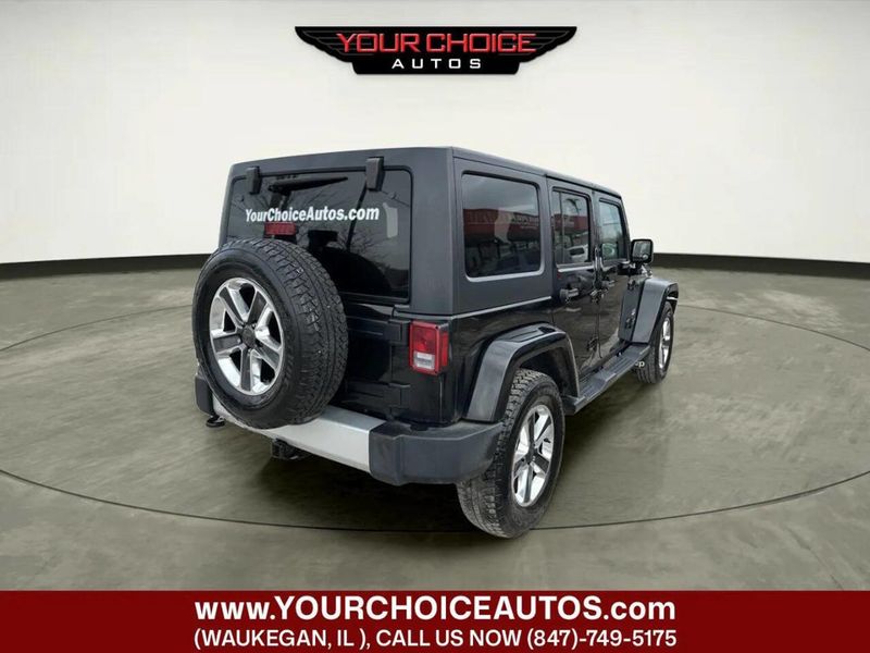 2015 Jeep Wrangler Unlimited 4WD 4dr Altitude - 22983734 - 4