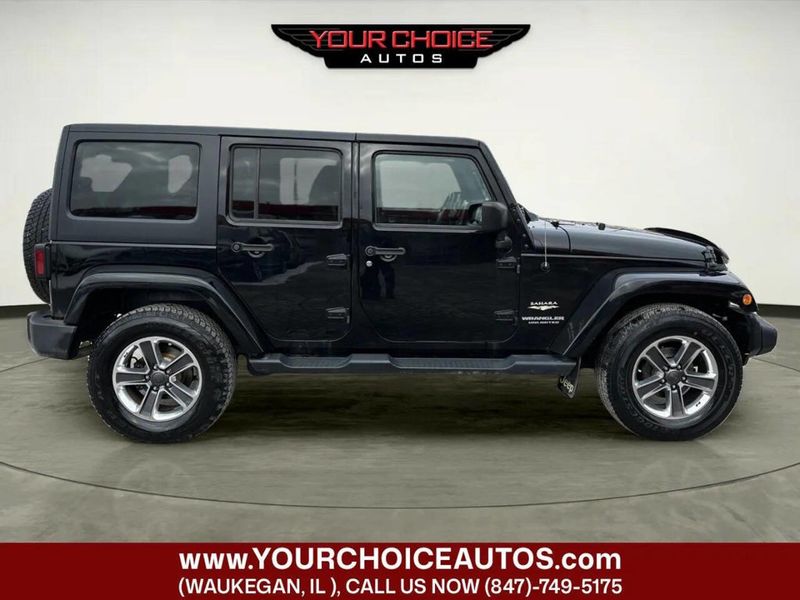 2015 Jeep Wrangler Unlimited 4WD 4dr Altitude - 22983734 - 5