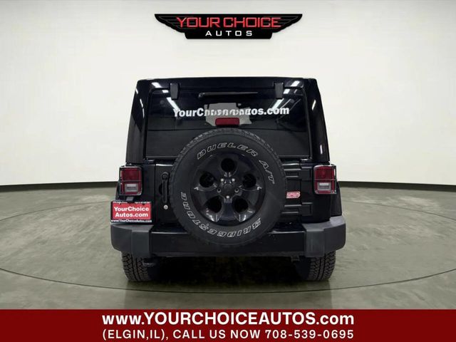 2015 Jeep Wrangler Unlimited 4WD 4dr Altitude - 23054069 - 3