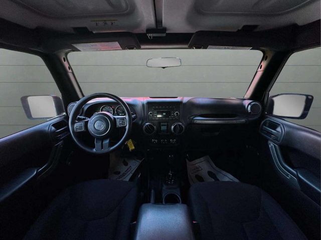 2015 Jeep Wrangler Unlimited 4WD 4dr Freedom Edition - 22942562 - 14