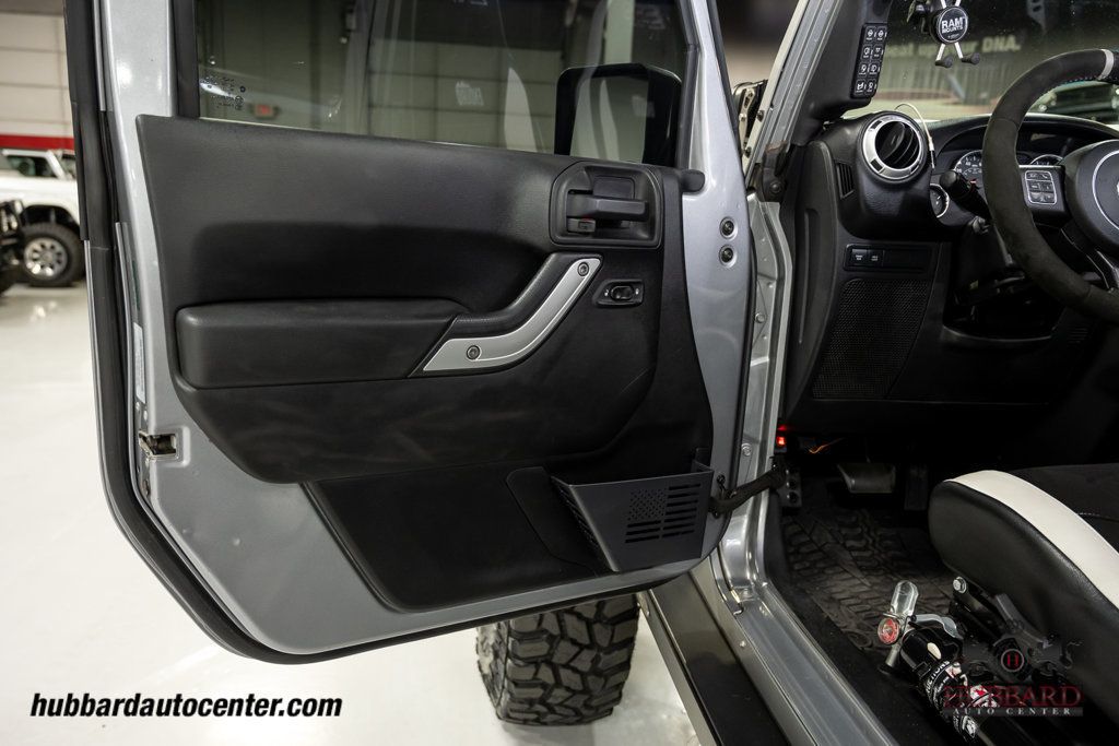 2015 Jeep Wrangler Unlimited 4WD 4dr Rubicon - 22975542 - 15