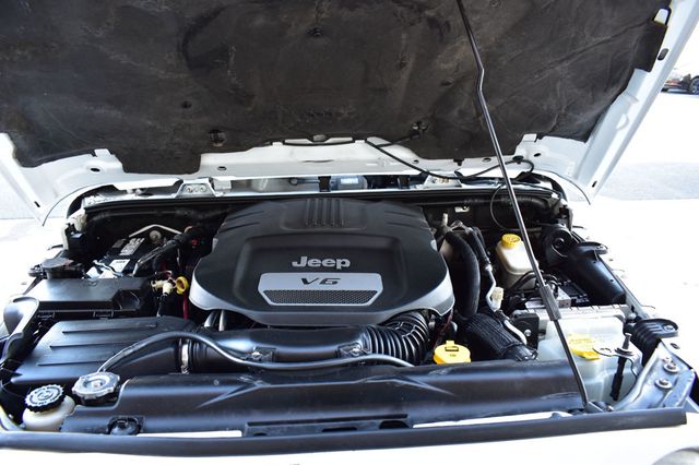 2015 Jeep Wrangler Unlimited 4WD 4dr Rubicon - 22986088 - 11