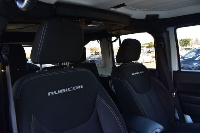 2015 Jeep Wrangler Unlimited 4WD 4dr Rubicon - 22986088 - 17