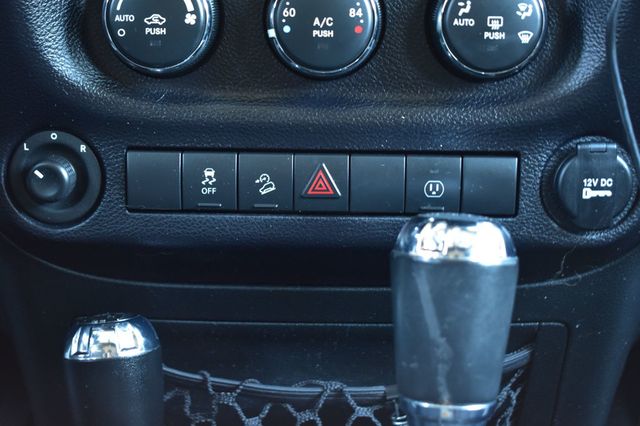 2015 Jeep Wrangler Unlimited 4WD 4dr Rubicon - 22986088 - 35