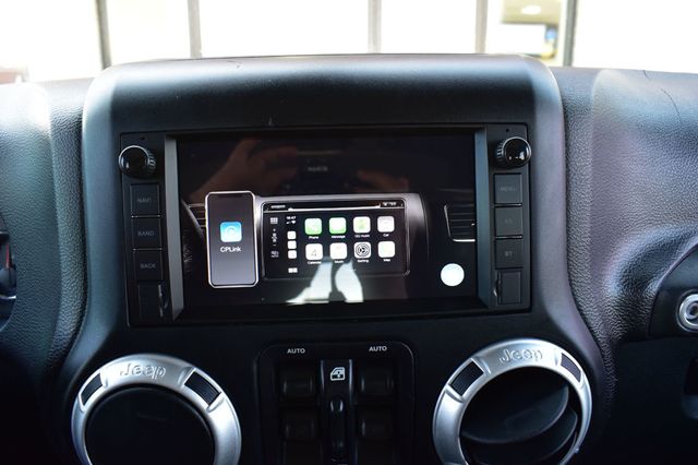 2015 Jeep Wrangler Unlimited 4WD 4dr Rubicon - 22986088 - 39