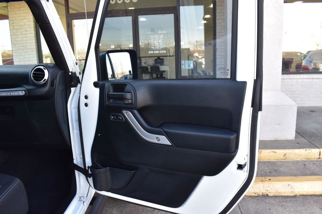 2015 Jeep Wrangler Unlimited 4WD 4dr Rubicon - 22986088 - 51