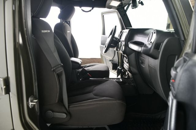 2015 Jeep Wrangler Unlimited 4WD 4dr Rubicon - 22918998 - 29