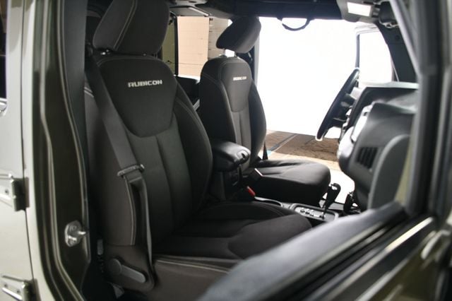2015 Jeep Wrangler Unlimited 4WD 4dr Rubicon - 22918998 - 31