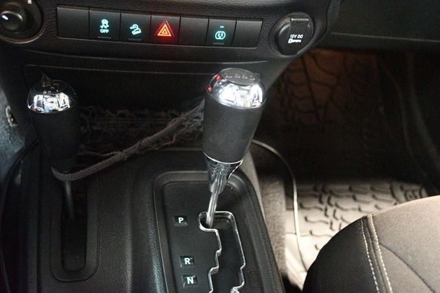 2015 Jeep Wrangler Unlimited 4WD 4dr Rubicon - 22918998 - 48