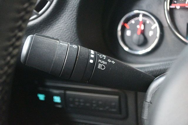 2015 Jeep Wrangler Unlimited 4WD 4dr Rubicon - 22918998 - 50