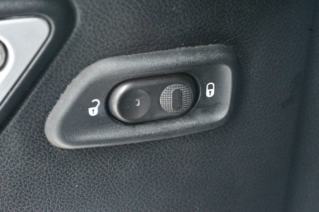 2015 Jeep Wrangler Unlimited Rubicon photo 51
