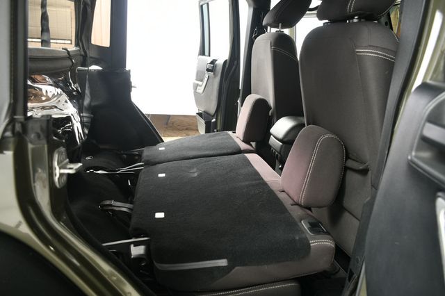 2015 Jeep Wrangler Unlimited 4WD 4dr Rubicon - 22918998 - 58