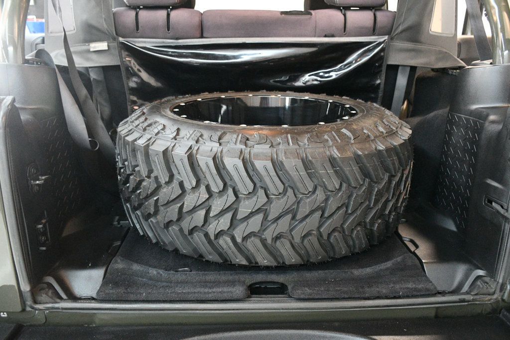 2015 Jeep Wrangler Unlimited Rubicon photo 55