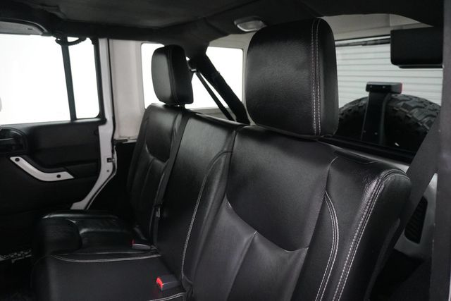 2015 Jeep Wrangler Unlimited 4WD 4dr Rubicon Hard Rock - 22939500 - 13