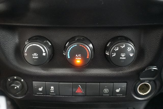 2015 Jeep Wrangler Unlimited 4WD 4dr Rubicon Hard Rock - 22939500 - 19