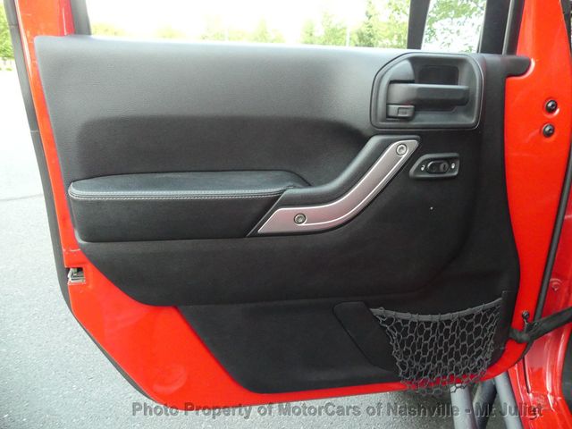2015 Jeep Wrangler Unlimited 4WD 4dr Rubicon Hard Rock - 23022672 - 16