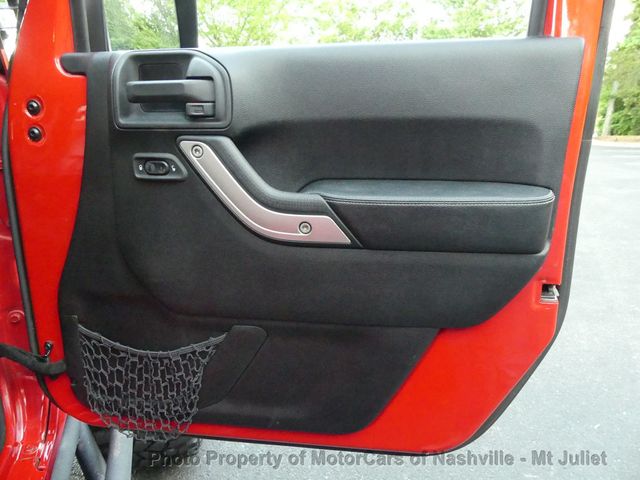 2015 Jeep Wrangler Unlimited 4WD 4dr Rubicon Hard Rock - 23022672 - 17