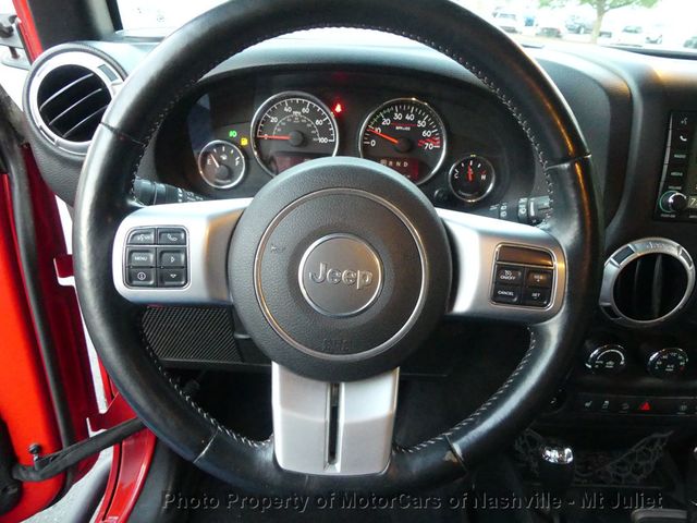 2015 Jeep Wrangler Unlimited 4WD 4dr Rubicon Hard Rock - 23022672 - 28