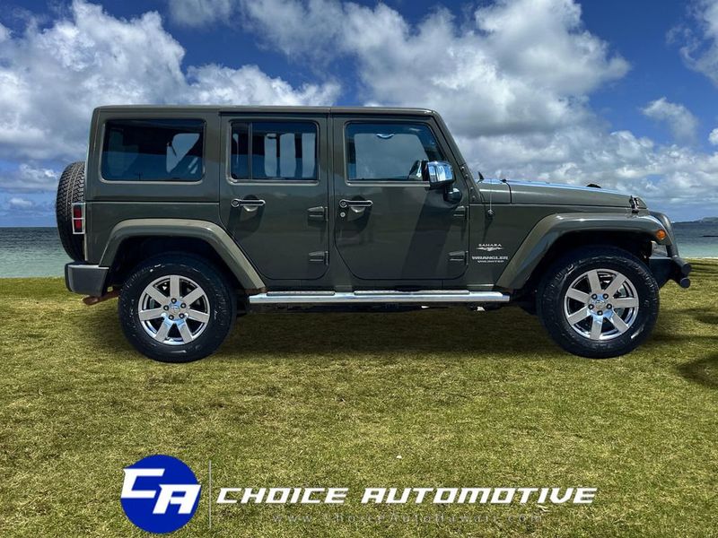 2015 Jeep Wrangler Unlimited 4WD 4dr Sahara - 23023356 - 8