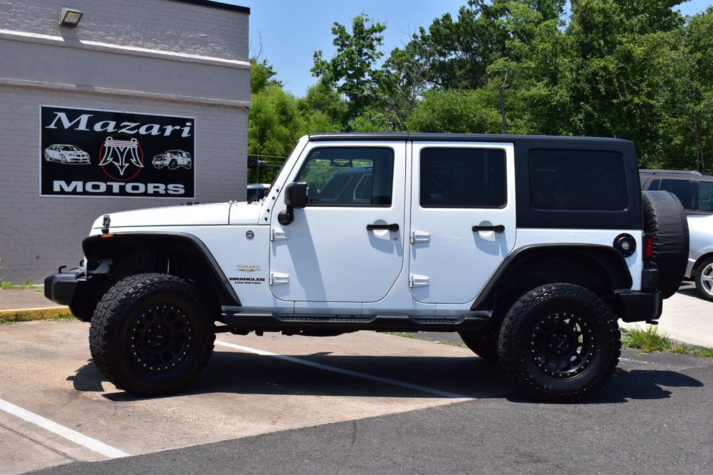 2015 Jeep Wrangler Unlimited Sahara photo 3