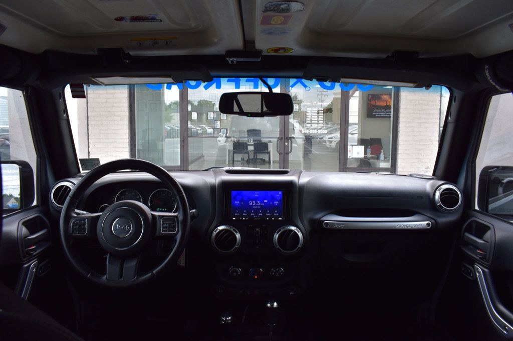 2015 Jeep Wrangler Unlimited 4WD 4dr Sahara - 23037905 - 31