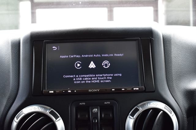 2015 Jeep Wrangler Unlimited 4WD 4dr Sahara - 23037905 - 41