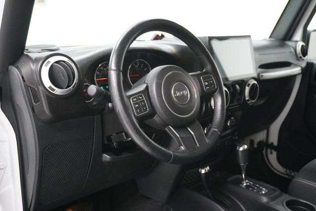 2015 Jeep Wrangler Unlimited 4WD 4dr Sahara - 23006082 - 10