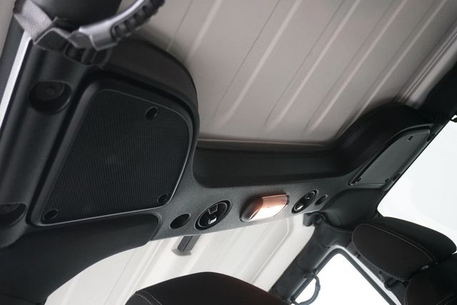 2015 Jeep Wrangler Unlimited 4WD 4dr Sahara - 23006082 - 14