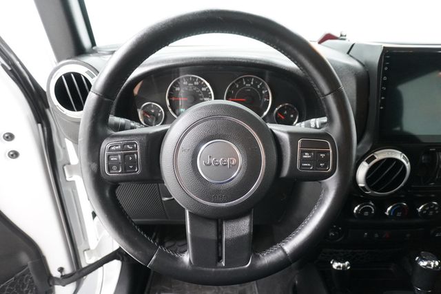 2015 Jeep Wrangler Unlimited 4WD 4dr Sahara - 23006082 - 15