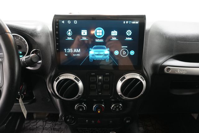 2015 Jeep Wrangler Unlimited 4WD 4dr Sahara - 23006082 - 18