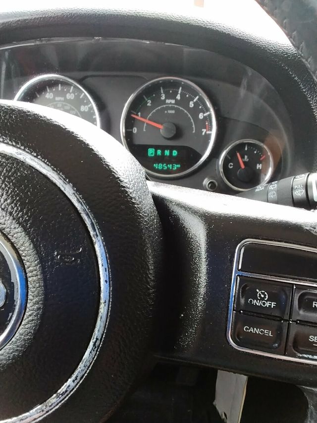 2015 Jeep Wrangler Unlimited 4WD 4dr Sahara - 23043135 - 12