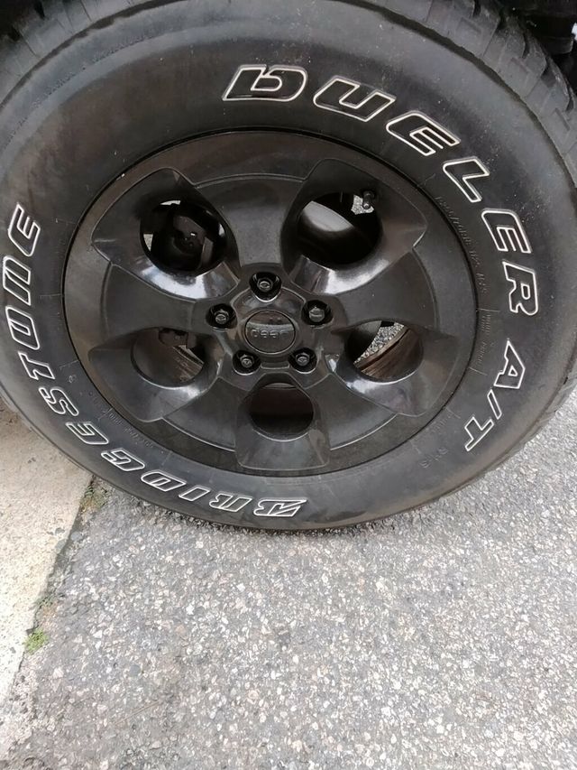 2015 Jeep Wrangler Unlimited 4WD 4dr Sahara - 23043135 - 27