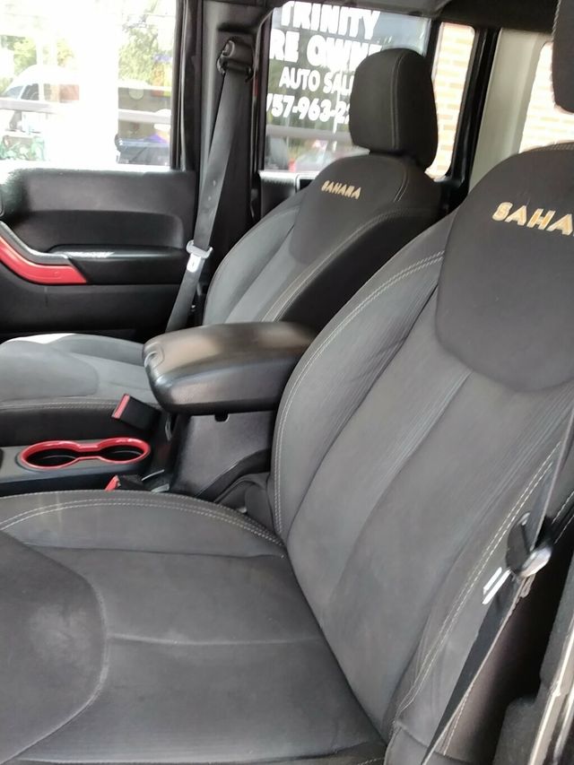 2015 Jeep Wrangler Unlimited 4WD 4dr Sahara - 23043135 - 6