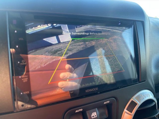 2015 Jeep Wrangler Unlimited 4WD 4dr Sahara - 22972225 - 15