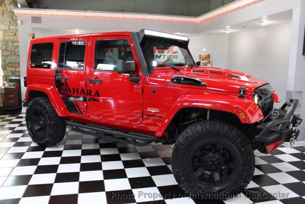 2015 Jeep Wrangler Unlimited Sahara photo 2