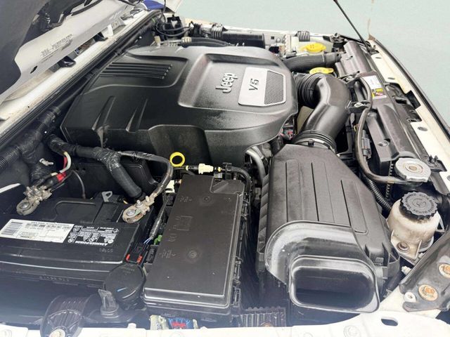 2015 Jeep Wrangler Unlimited 4WD 4dr Sahara - 23018669 - 11