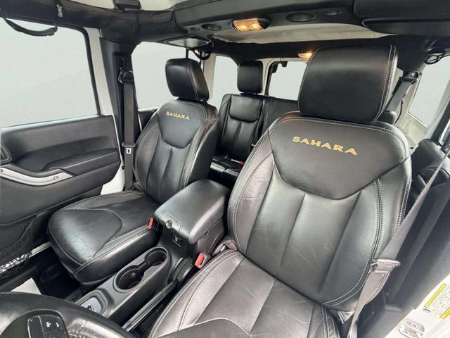 2015 Jeep Wrangler Unlimited 4WD 4dr Sahara - 23018669 - 16