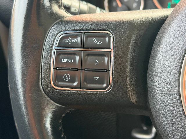 2015 Jeep Wrangler Unlimited 4WD 4dr Sahara - 23018669 - 27