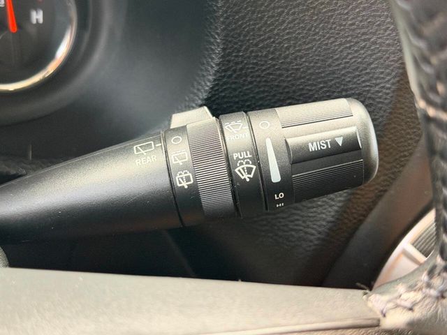 2015 Jeep Wrangler Unlimited 4WD 4dr Sahara - 23018669 - 29