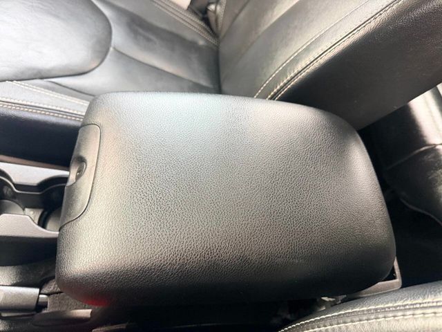 2015 Jeep Wrangler Unlimited 4WD 4dr Sahara - 23018669 - 35