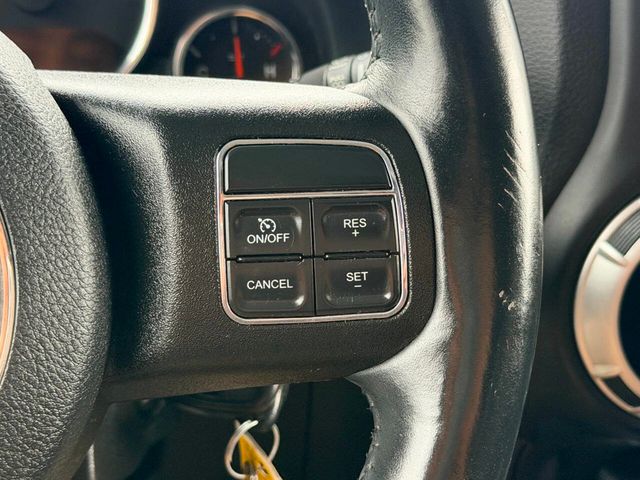 2015 Jeep Wrangler Unlimited 4WD 4dr Sahara - 23039373 - 33