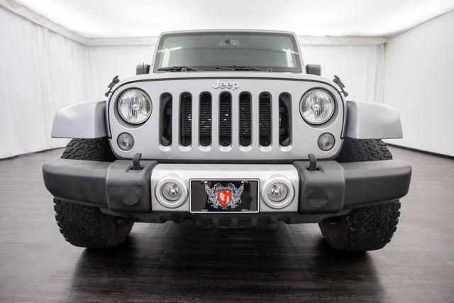 2015 Jeep Wrangler Unlimited 4WD 4dr Sahara - 22237786 - 35