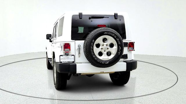 2015 Jeep Wrangler Unlimited 4WD 4dr Sahara - 23094582 - 5