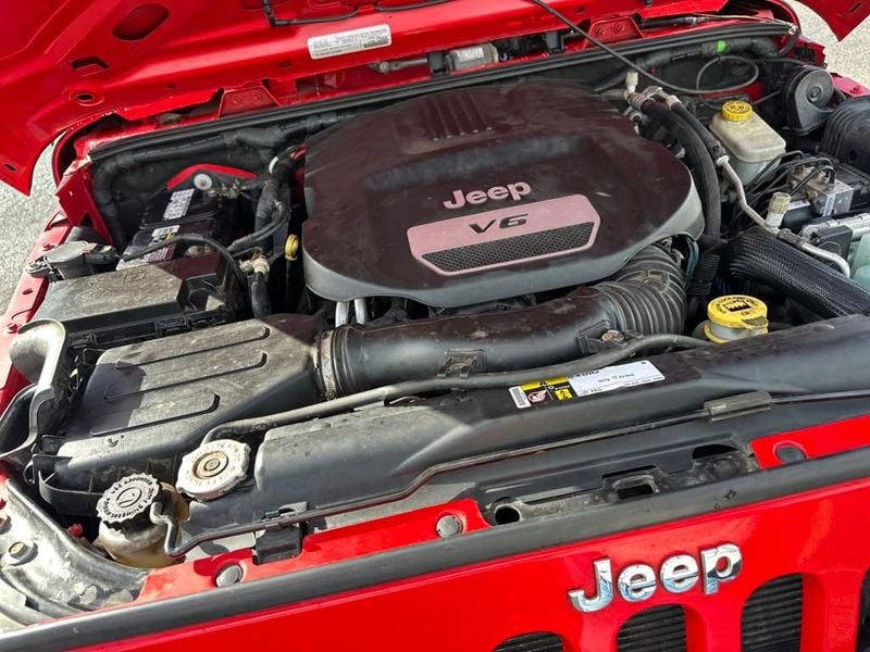 2015 Jeep Wrangler Unlimited 4WD 4dr Sport - 22936303 - 20
